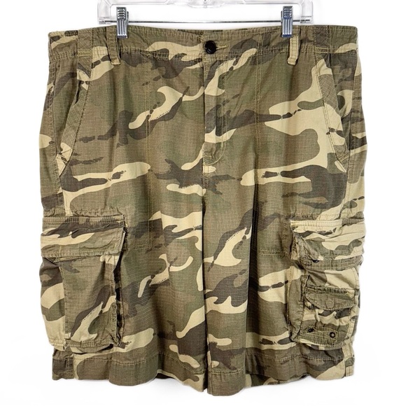 Aeropostale Other - Aeropostale Mens Camouflage Cargo Shorts 42